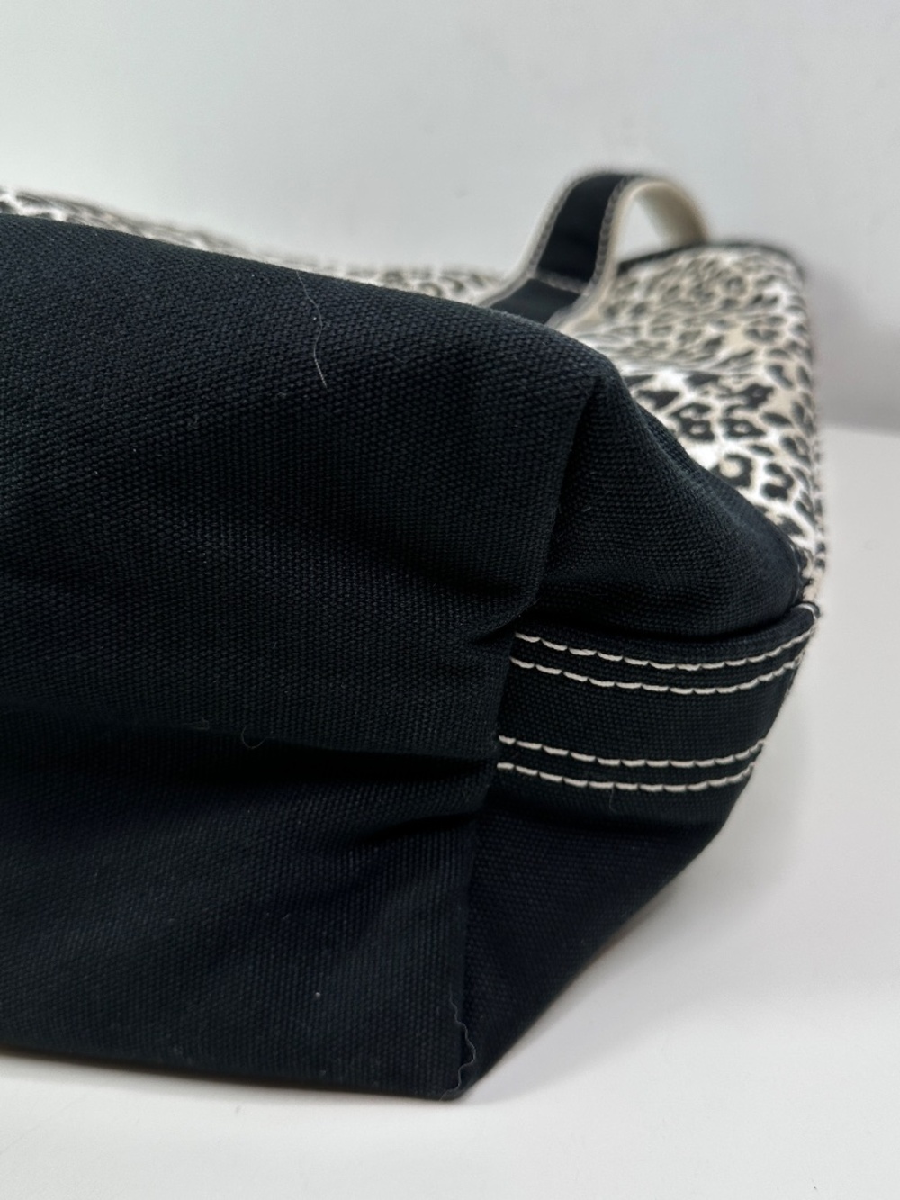 Lands’ End Canvas Zip Tote Bag Cheetah Print - Picture 15 of 15